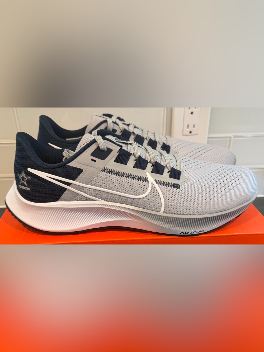 NIB Nike Air Zoom Pegasus 38 Dallas Cowboys Men’s Running Shoes.  Size 12.5